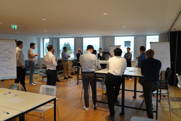 Ein Teilnehmer des BTV Innovation Tribe präsentiert ein Thema