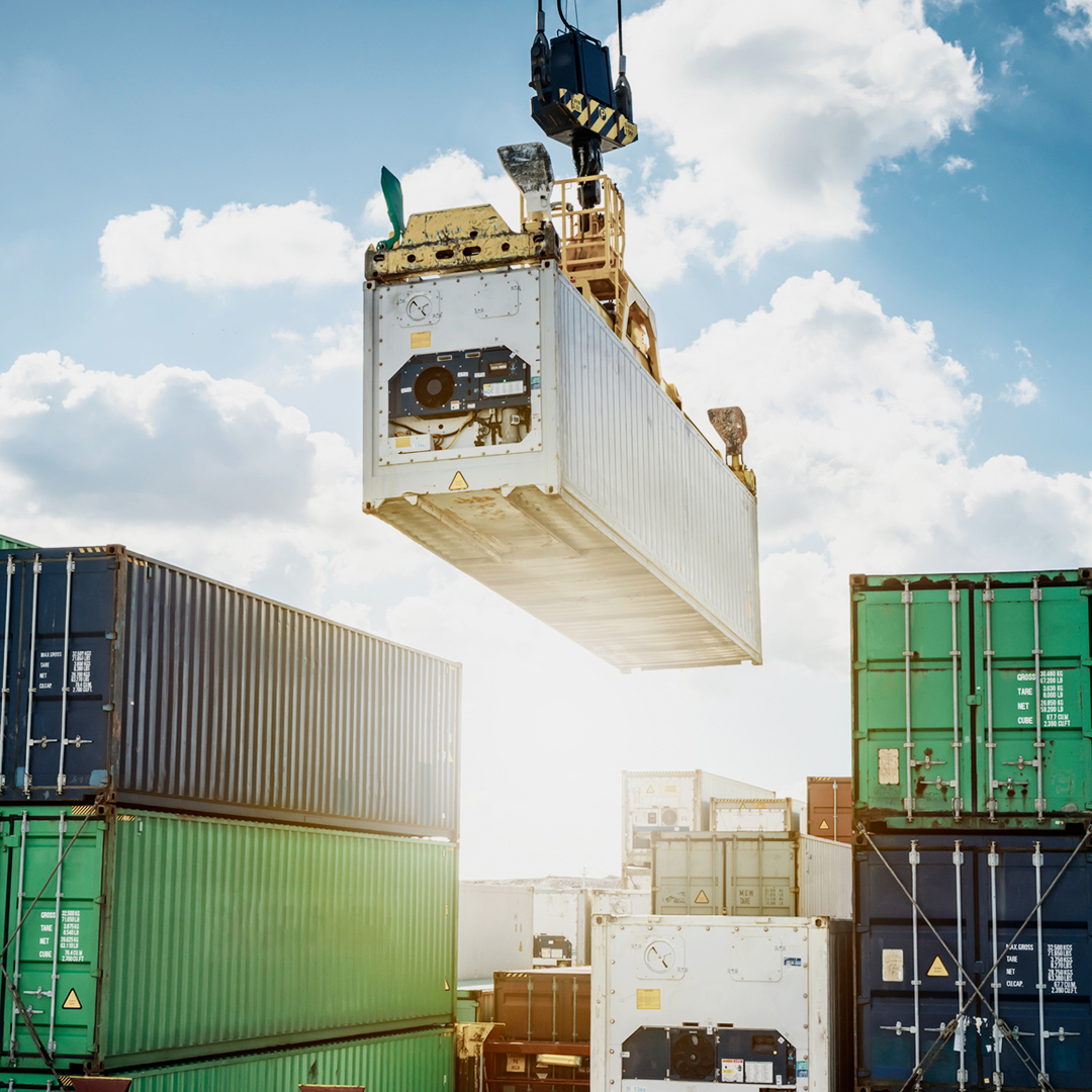 Container werden für Außenhandelsgeschäft vorbereitet